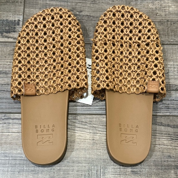 Billabong Shoes - Billabong Women's Tan Woven Slide Sandals 40/9
